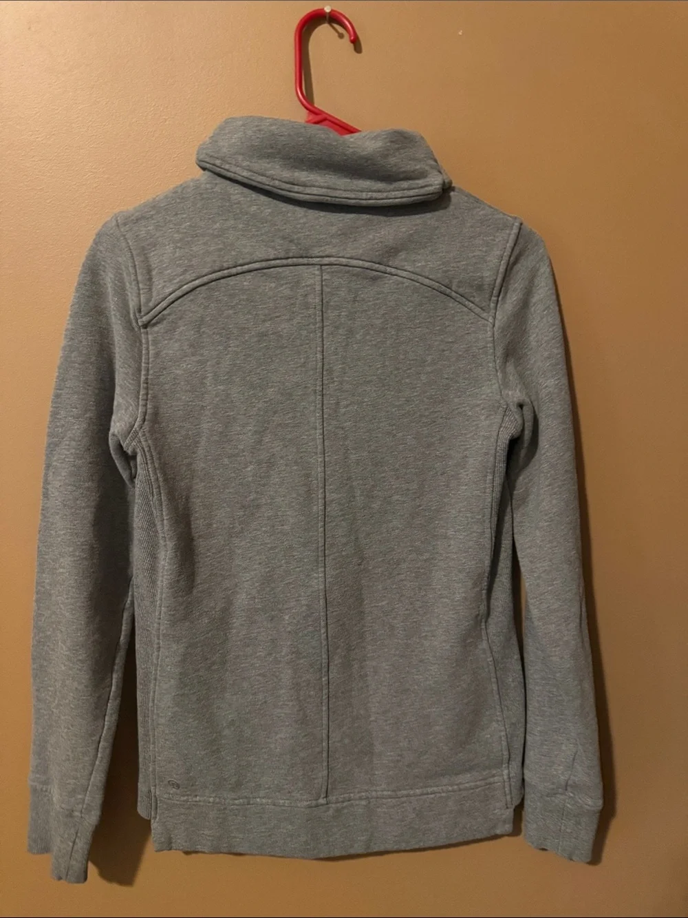 Lululemon Press Pause Pullover